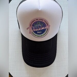 Deuxmoi Trucker Hat